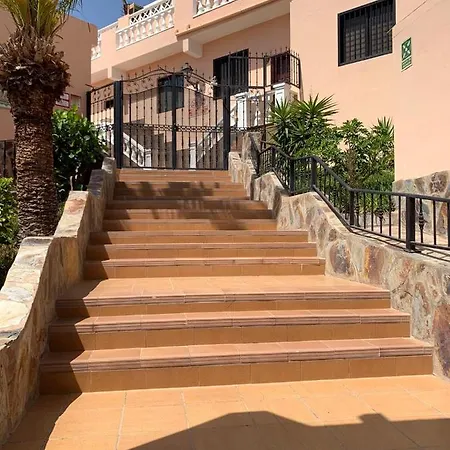 Apartment Paradise Court