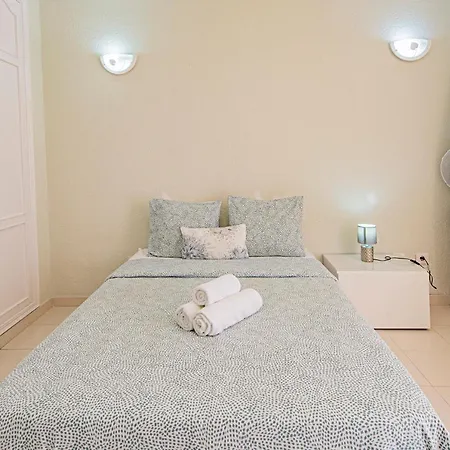 Apartment Paradise Court